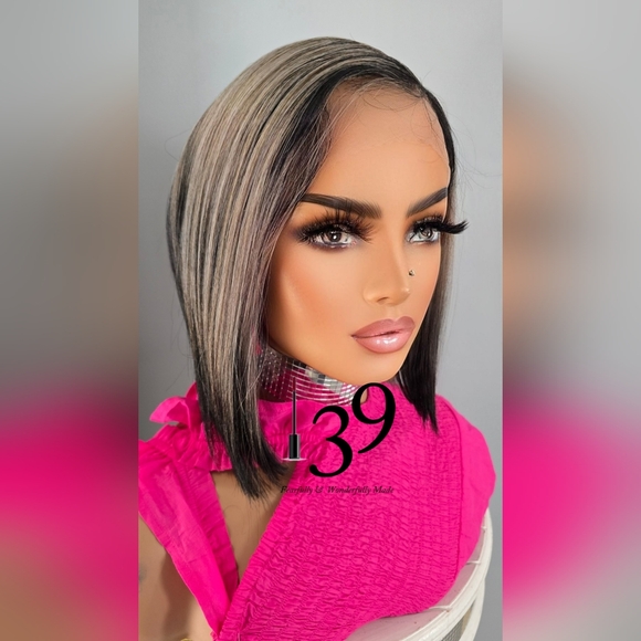 Ash Grey baylage bob with HD Lace and side part wig - Picture 2 of 4